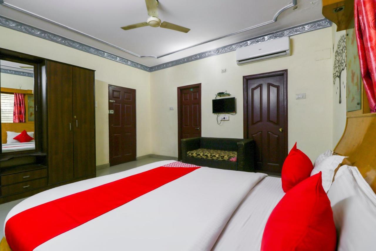Hôtel Oyo 71675 New Aishwarya Comforts à Bangalore Extérieur photo